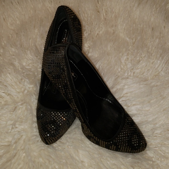 Shoes - Picture 5 of 6